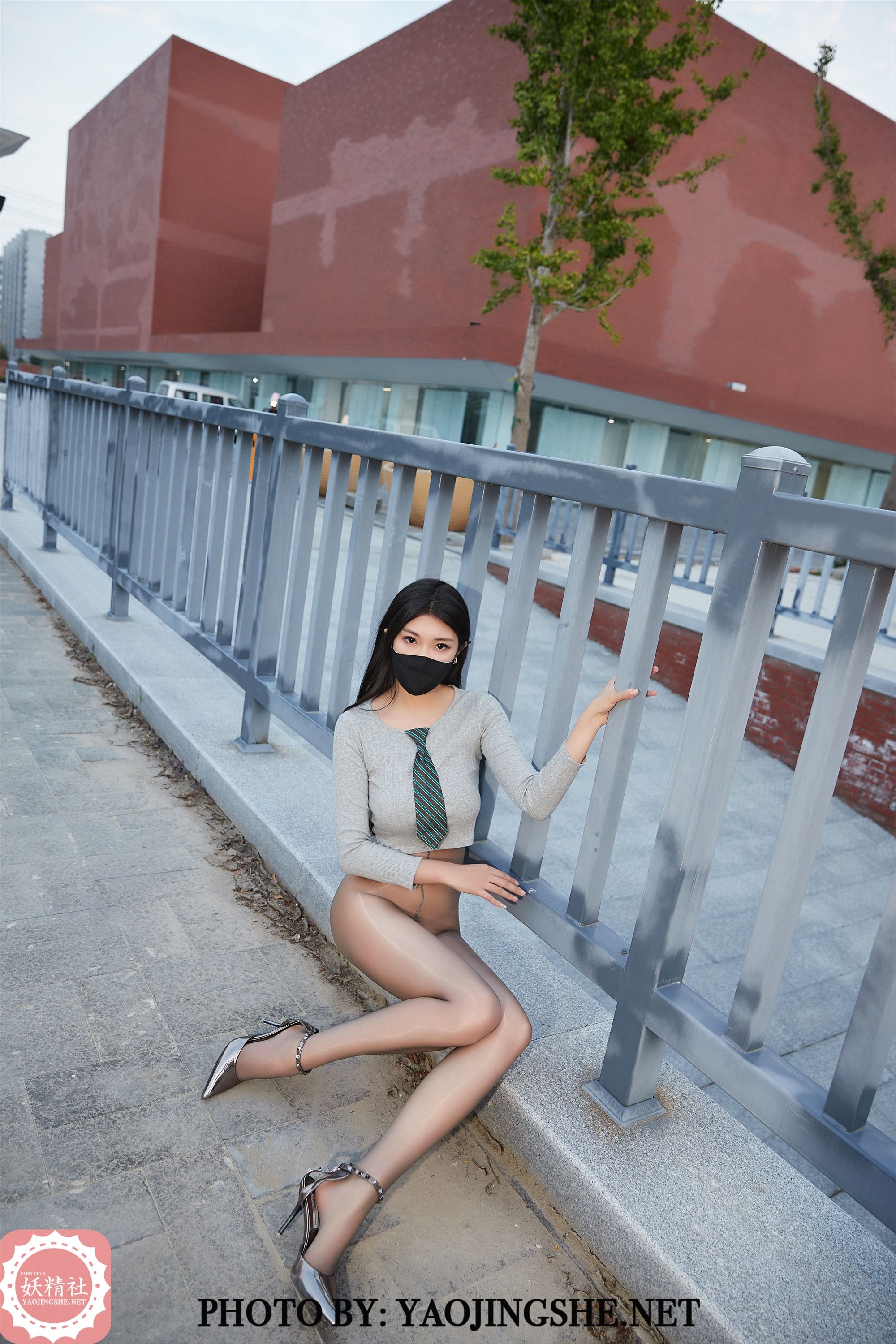 YAOJINGSHE 妖精社 T2044《苏伟-下班路上》